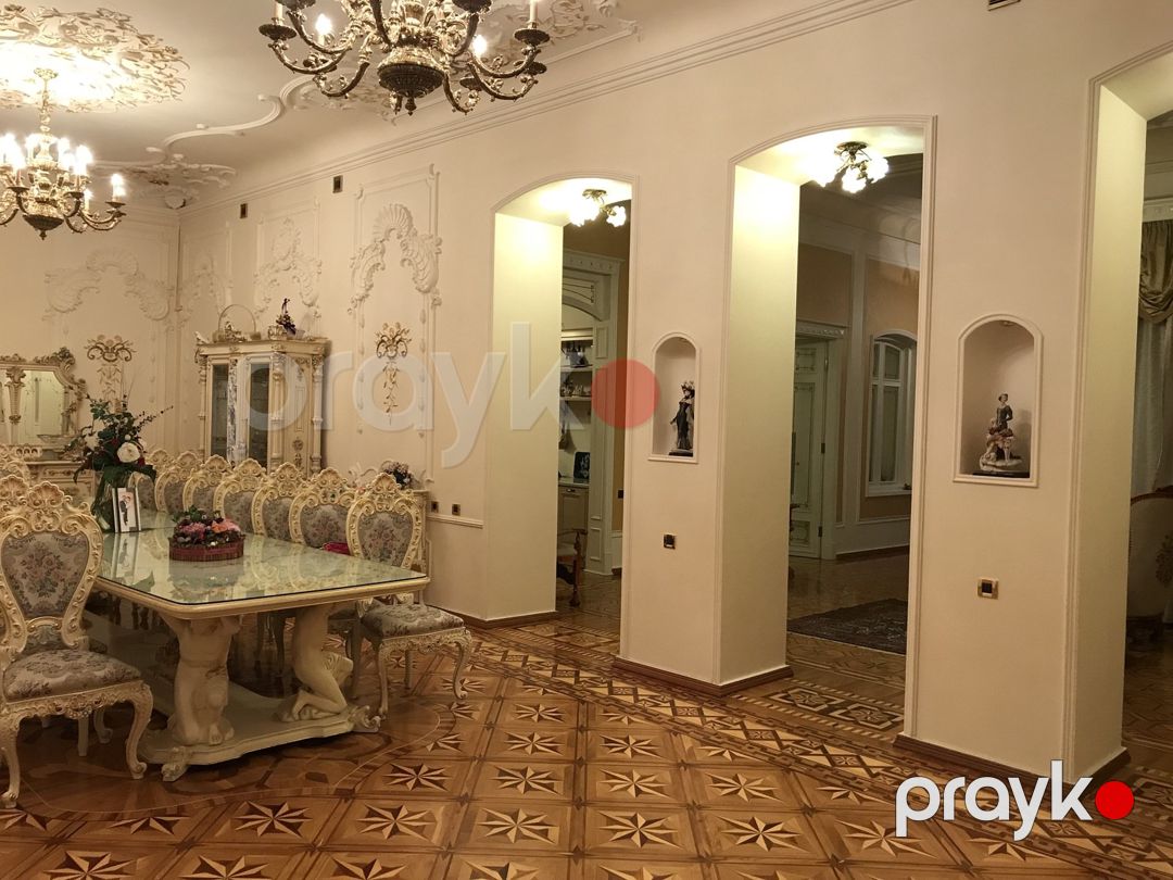 Satılır 6 otaqlı köhnə tikili 290 m² — Mənzil, Bakı (7)