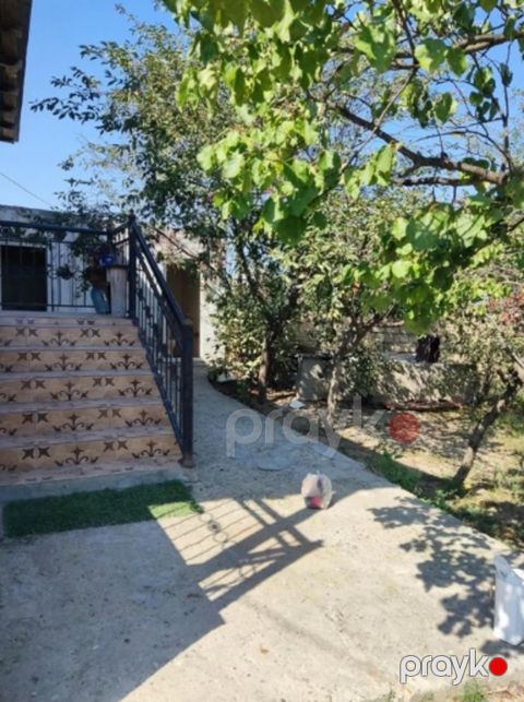 Satılır 3 otaqlı həyət evi/bağ evi 140 m² — Bakı