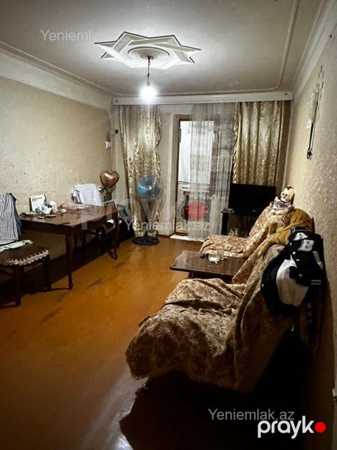 Satılır 2 otaqlı Bina evi menzil (Köhnə tikili), 45 m², 4-cü mikrorayon — Sumqayıt
