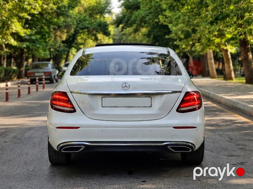 Mercedes E 300 d, 2.0 L, 2018 il, 256 000 km — Avtomobillər, Bakı (8)