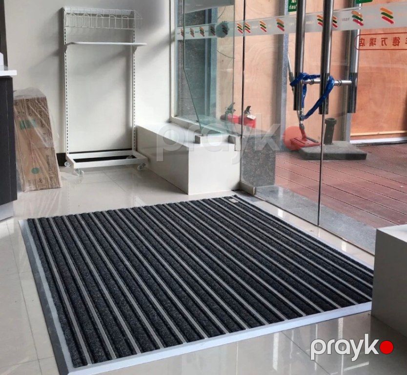 Qapı qabağı xalçalar — Xalılar və xalı yolları, Bakı (4)