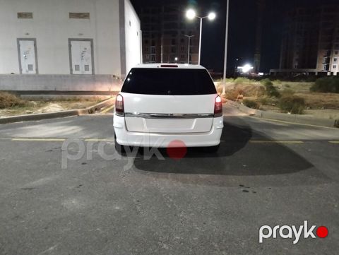 Ailə və gündəlik istifadə üçün geniş və praktik universal kuzovlu ağ — Digah