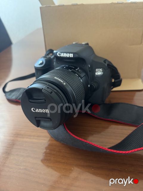 Canon EOS 650D Dslr fotoaparat — Sumqayıt