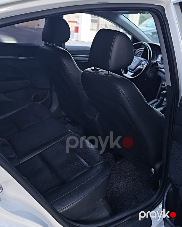 Hyundai Avante, 1.6 L, 2016 il, 245 000 km — Avtomobillər, Bakı (12)
