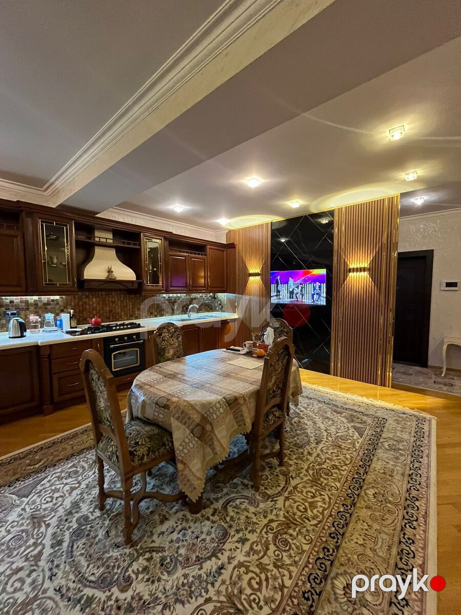 Satılır 4 otaqlı yeni tikili 240 m² — Mənzil, Bakı (9)
