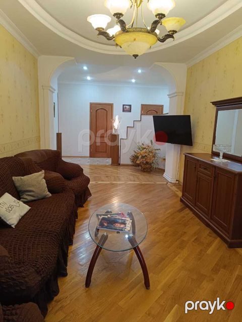 Satılır 3 otaqlı yeni tikili 130 m² — Bakı