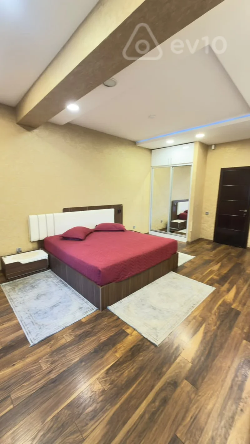 4 otaqlı mənzil, 200 m², Babək pr. — kirayə — Mənzil, Bakı (8)