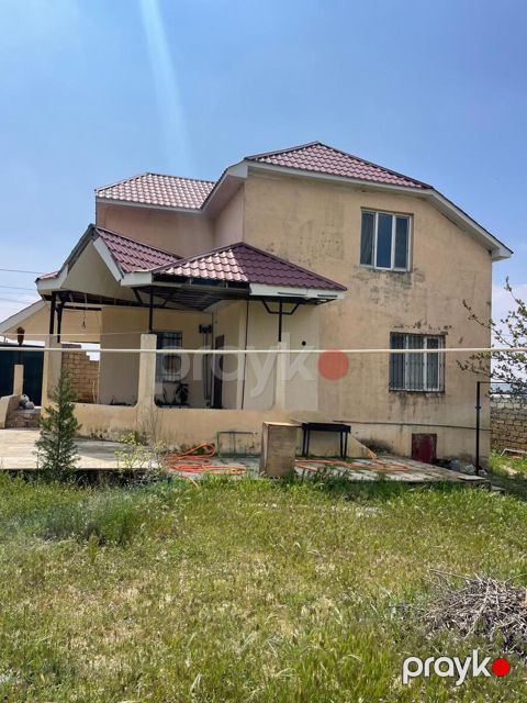 Satılır 4 otaqlı həyət evi/bağ evi 200 m² — Bakı