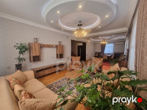 Satılır 7 otaqlı həyət evi/bağ evi 400 m² — Bakı