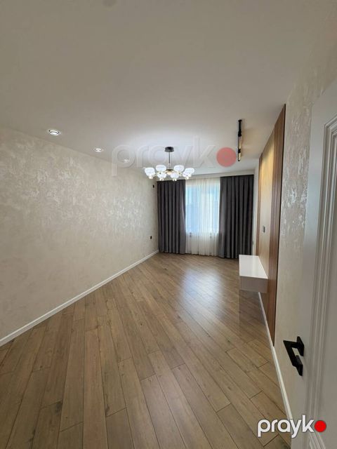 Satılır 3 otaqlı köhnə tikili 65 m² — Bakı