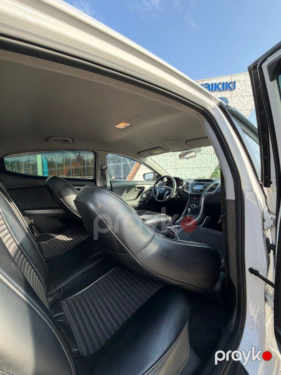 Hyundai Avante, 1.6 L, 2014 il, 136 850 km — Avtomobillər, Bakı (8)