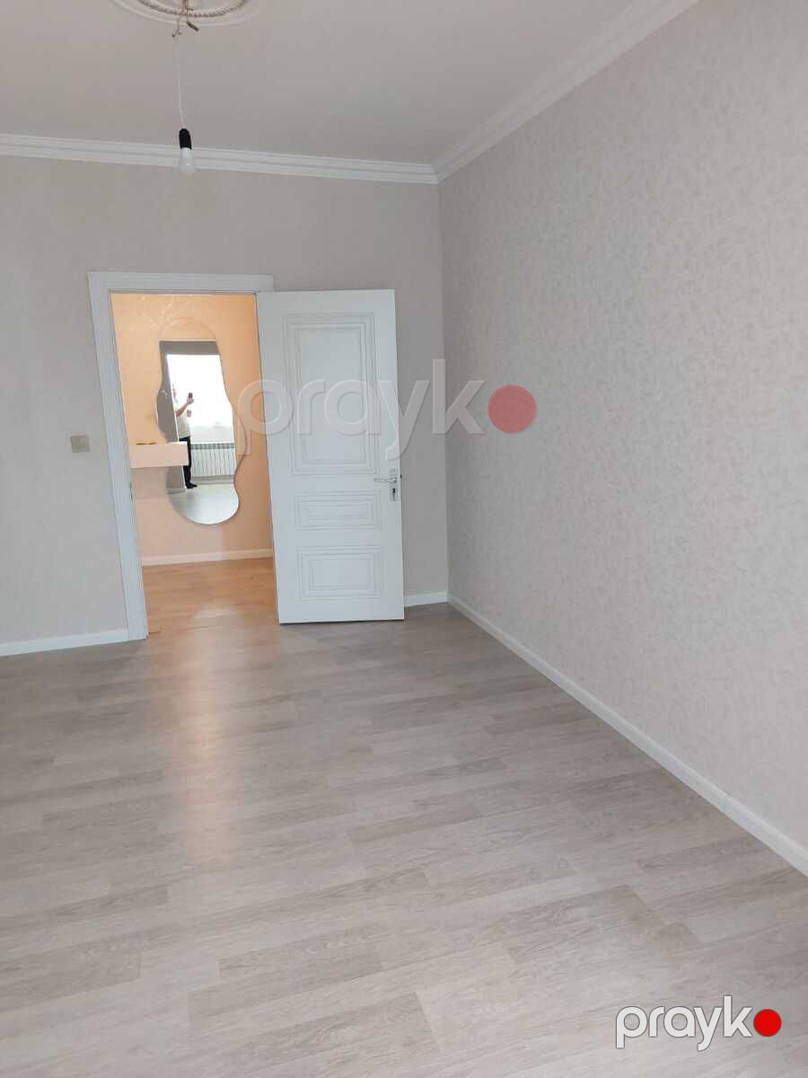 Satılır 2 otaqlı köhnə tikili 65 m² — Mənzil, Bakı (3)