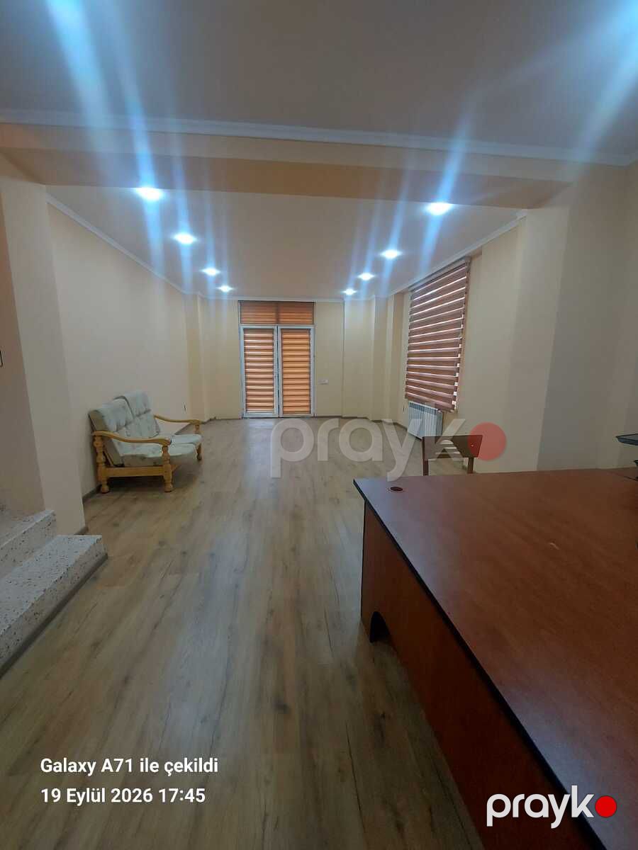 Satılır obyekt 137 m² — Əmlak, Bakı (2)
