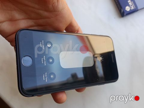 IPhone 8, Qara, Barmaq izi — Digah