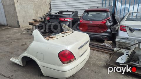 Nissan arxa hissəsi — Bakı