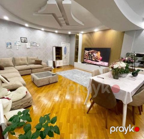 Satılır 3 otaqlı yeni tikili 135 m² — Bakı