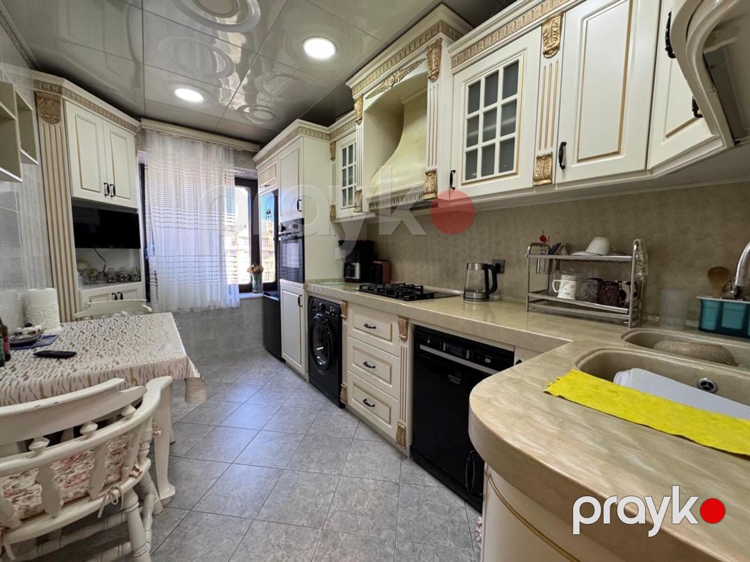 Satılır 4 otaqlı köhnə tikili 140 m² — Mənzil, Bakı (10)