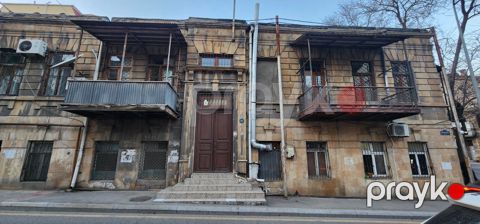 Satılır 2 otaqlı köhnə tikili 67 m² — Bakı
