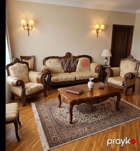 İşlənmiş, Divan, 2 kreslo — Bakı