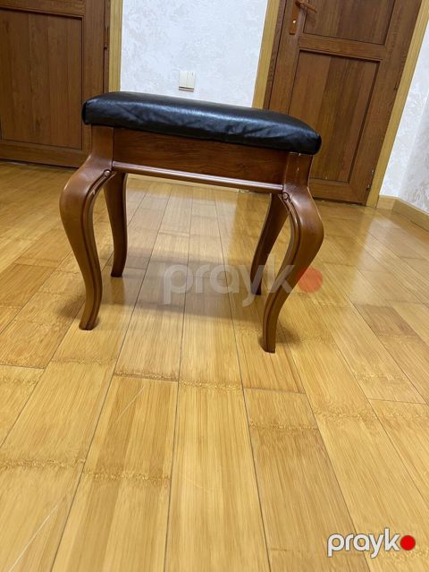 Klassik dizaynlı taxta taburet/oturacaq - Material: massiv ağac — Bakı