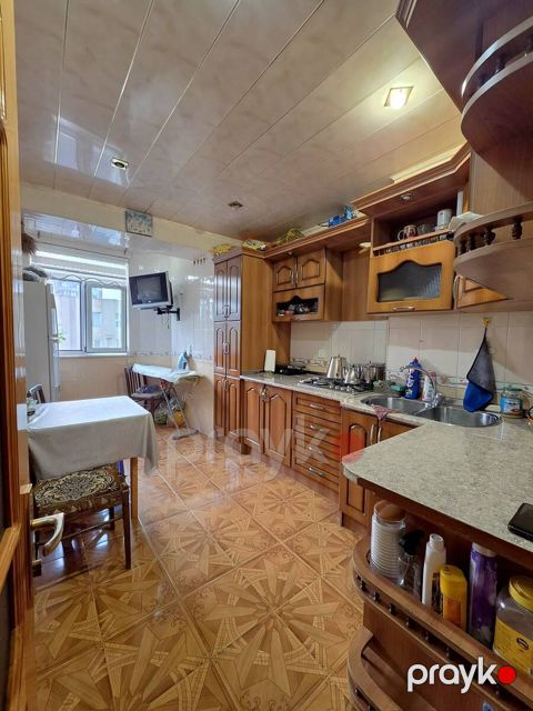 Satılır 3 otaqlı köhnə tikili 80 m² — Bakı
