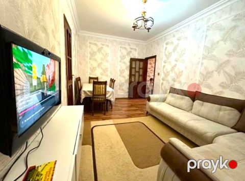 Satılır 2 otaqlı köhnə tikili 60 m² — Bakı