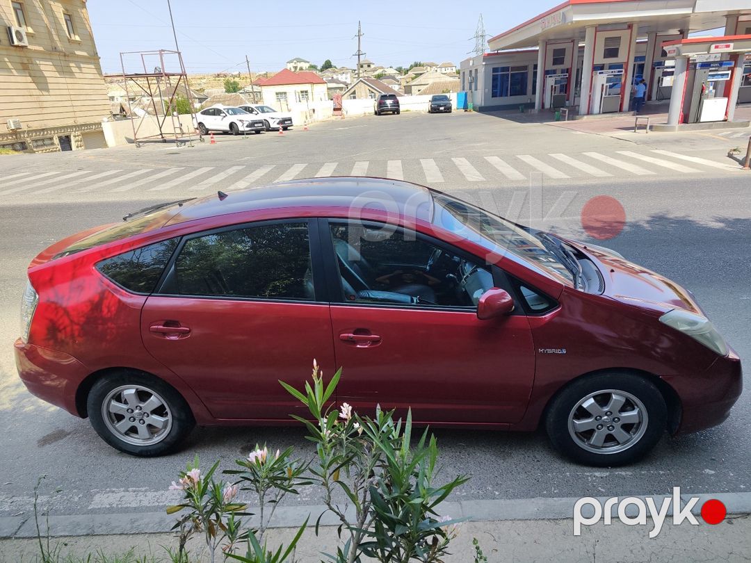 Toyota Prius 20 kuza icarəsi — Avtomobil icarəsi, Bakı (4)