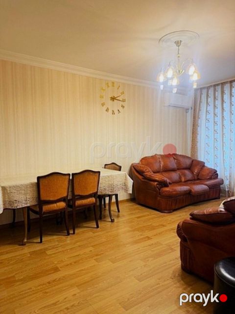 Satılır 3 otaqlı köhnə tikili 85 m² — Bakı
