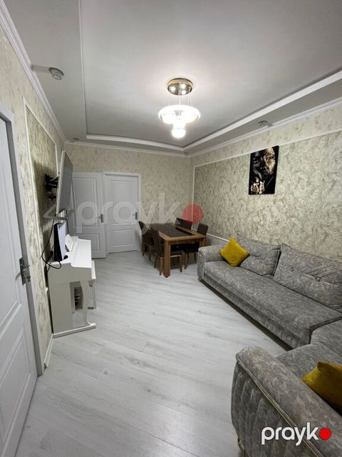 Satılır 2 otaqlı köhnə tikili 60 m² — Bakı