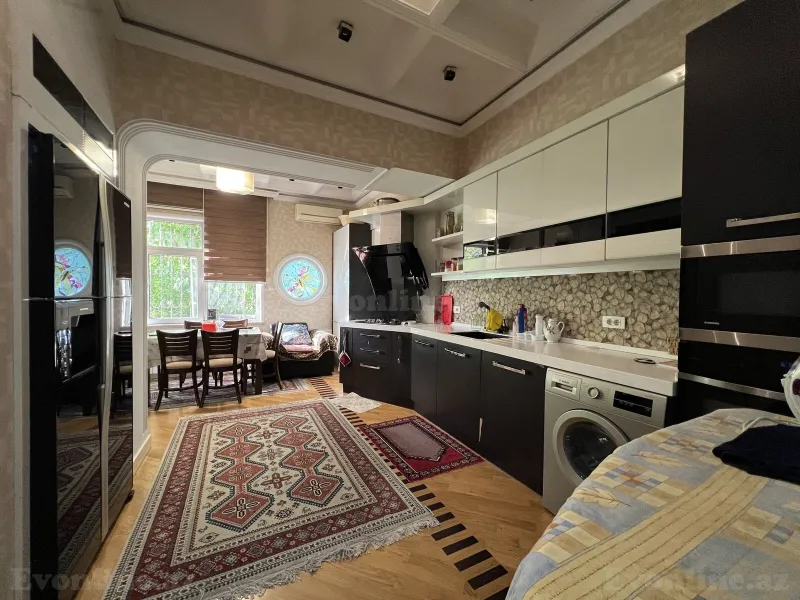 Satılır 3 otaqlı Mənzil Köhnə tikili 110 m² Bakı, Nəsimi r — Mənzil, Bakı (7)