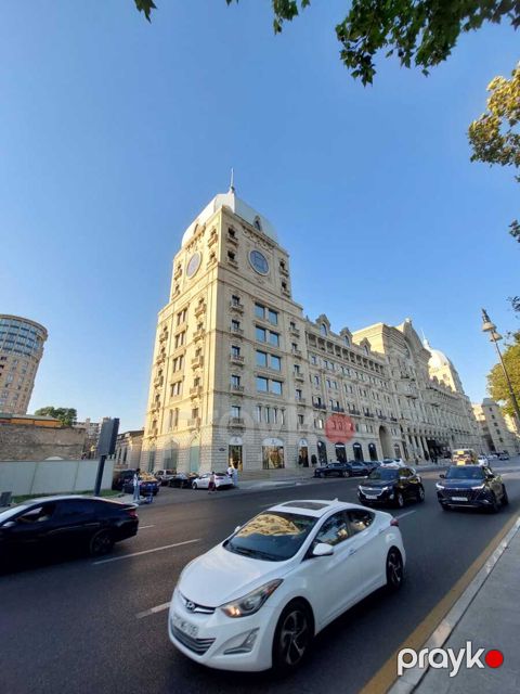 Satılır 4 otaqlı yeni tikili 199 m² — Bakı