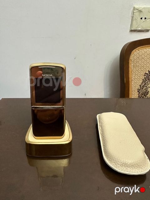 Nokia 8 Sirocco, 2 GB Memory Capacity, rəng - Qızılı, Düyməli — Bakı