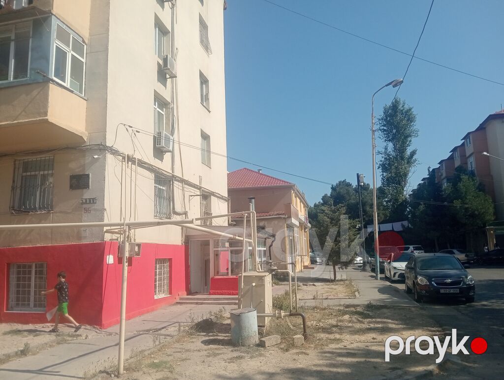 Salam ev uzunmüddətli verilir. Neftçilər metrosu ilə 300 metr mesafede — Mənzil, Bakı (10)