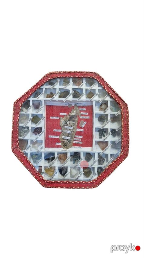 Suvenir xüsusi kristal və mineral kolleksiyası (oktoqonal), çoxrəngli, təbii minerallar və süxurlar, taxta/həsir çərçivə - SH-1947 — Bakı