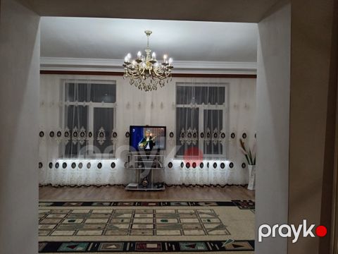 Satılır 4 otaqlı həyət evi/bağ evi 200 m² — Bakı