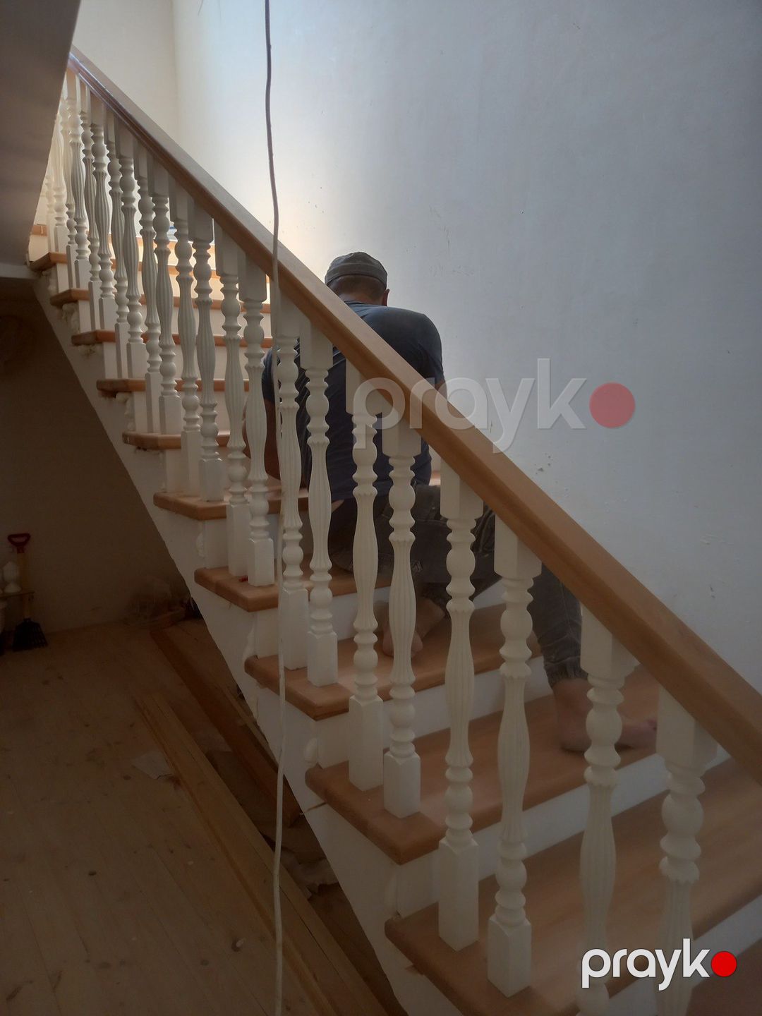 Taxta pilləkənlərin yığılması — Təmir və inşaat, Bakı (10)