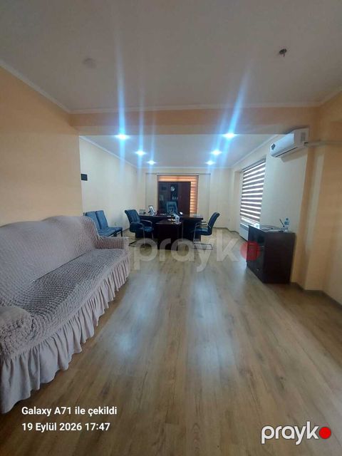 Satılır obyekt 137 m² — Bakı