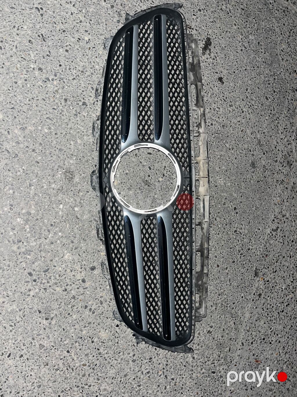 Salam. mercedes üçün ön radiator barmaqlığı. 7/24 zəng və wp da yaza — Kuzov hissələri, Bakı (10)