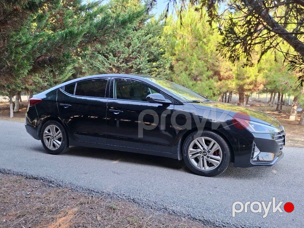 Hyundai Elantra, 2.0 L, 2018 il, 150 000 km — Avtomobillər, Bakı (9)