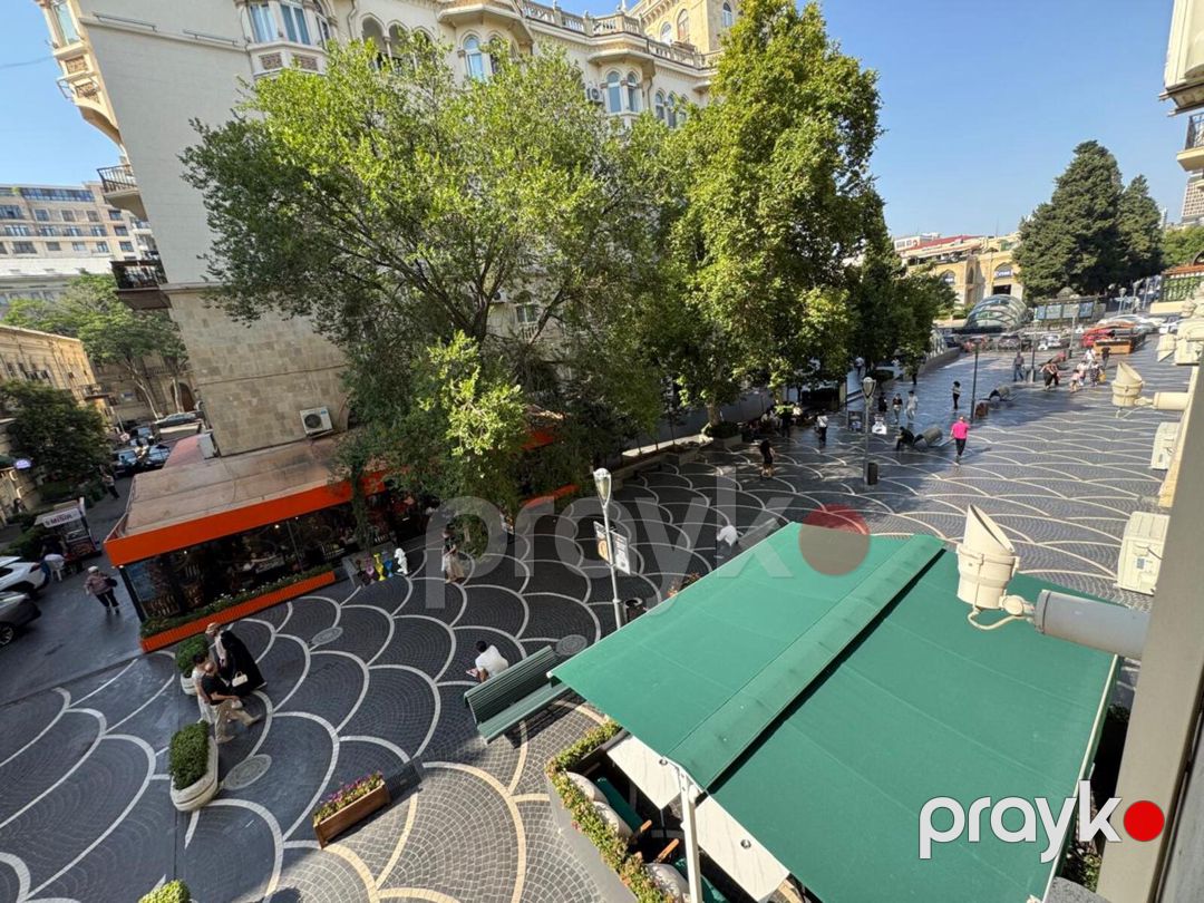 Satılır 2 otaqlı köhnə tikili 72 m² — Mənzil, Bakı (11)