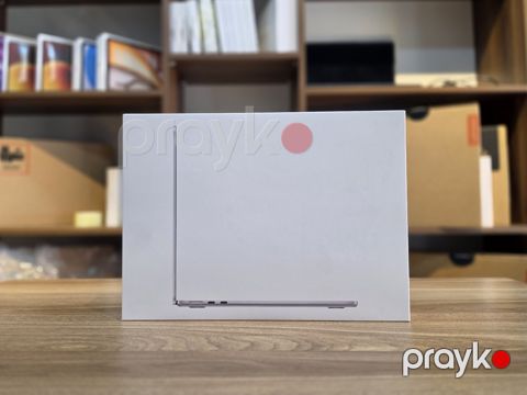 Apple Macbook Air M4 13 inch 24Gb/512Gb Silver — Bakı
