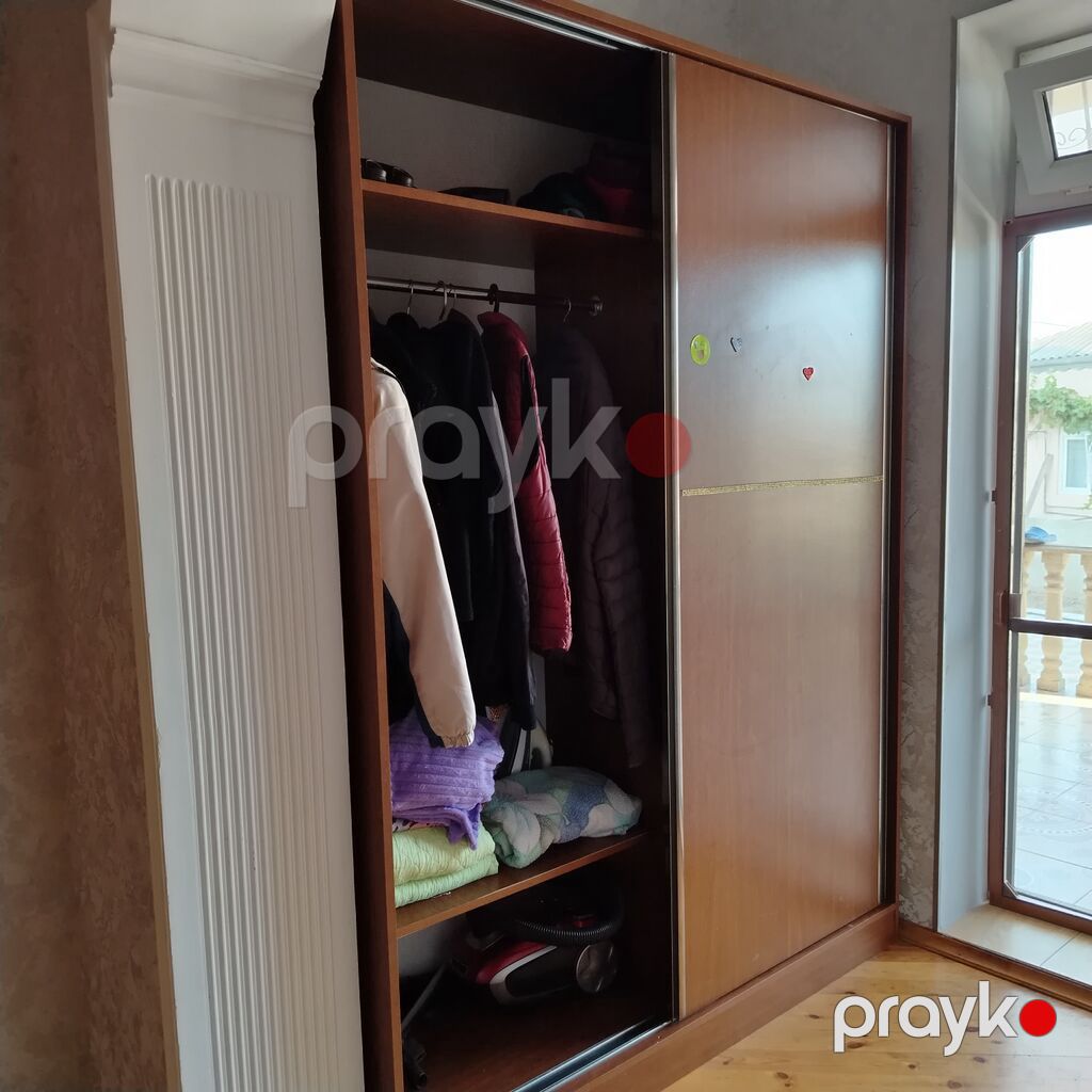 Sürgülü qapılı qarderob şkafı - Material: taxta/laminat, metal sürgü — Şkaflar, Sumqayıt (3)