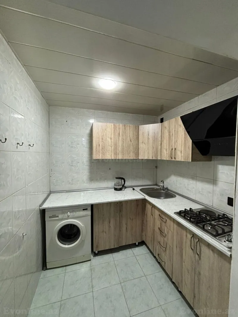 Satılır 3 otaqlı Mənzil Köhnə tikili 72 m² Bakı, Yasamal r., Elmlər Akademiyası m — Mənzil, Bakı (3)
