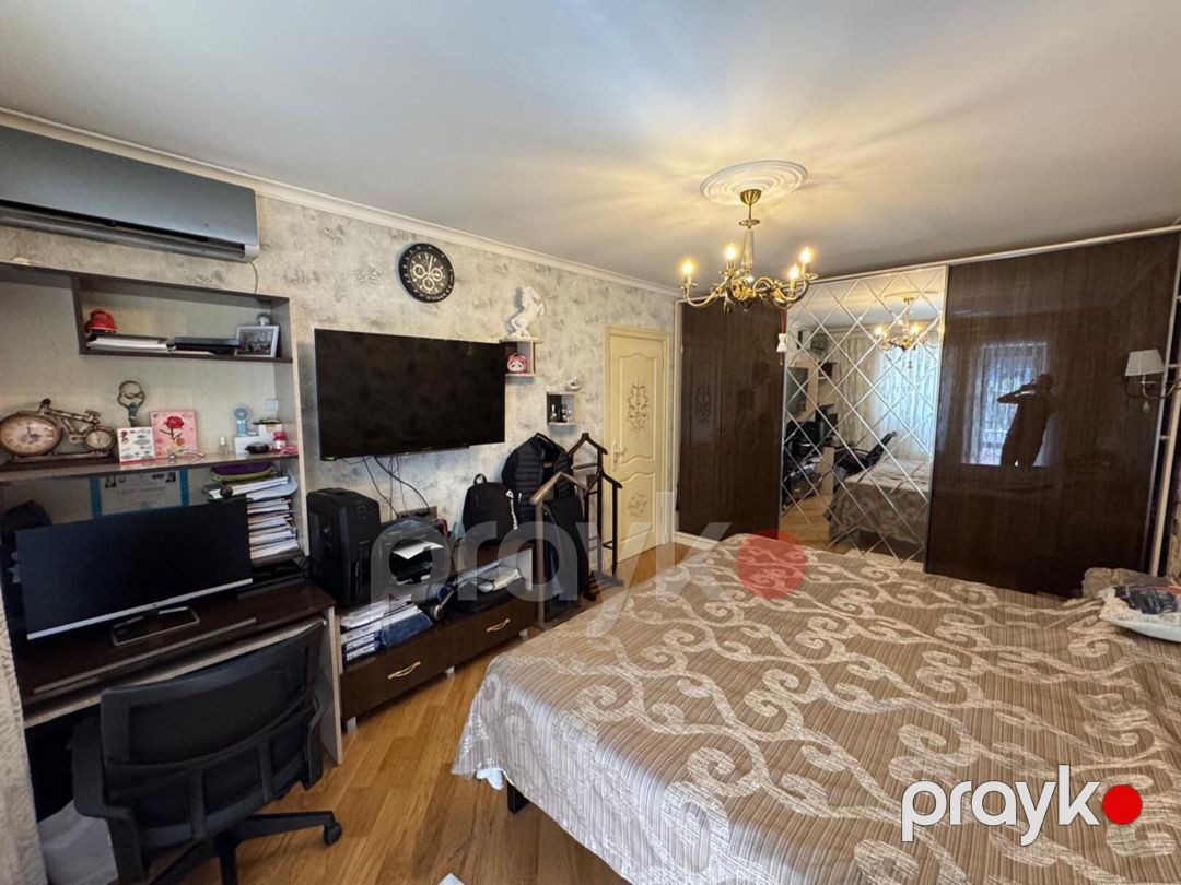Satılır 4 otaqlı köhnə tikili 140 m² — Mənzil, Bakı (8)