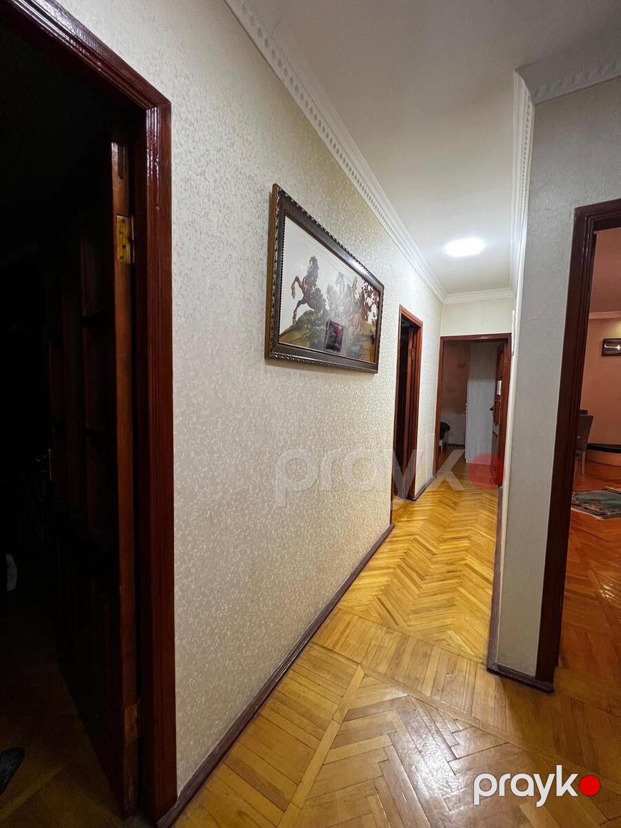 Satılır 5 otaqlı köhnə tikili 130 m² — Mənzil, Bakı (10)