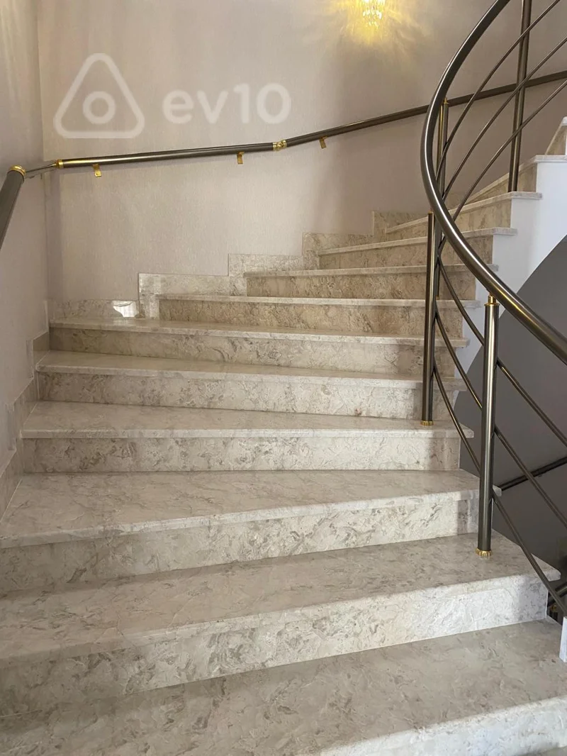 9 otaqlı həyət evi, 500 m², sam bagi resdoranin yani — Ev, villa, Bakı (12)