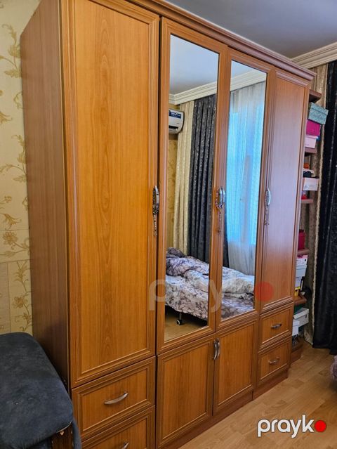 Dolab satılır 120 azn.Qiymet sondu.Ünvan Bakıxanov.Ayla91 — Mehdiabad
