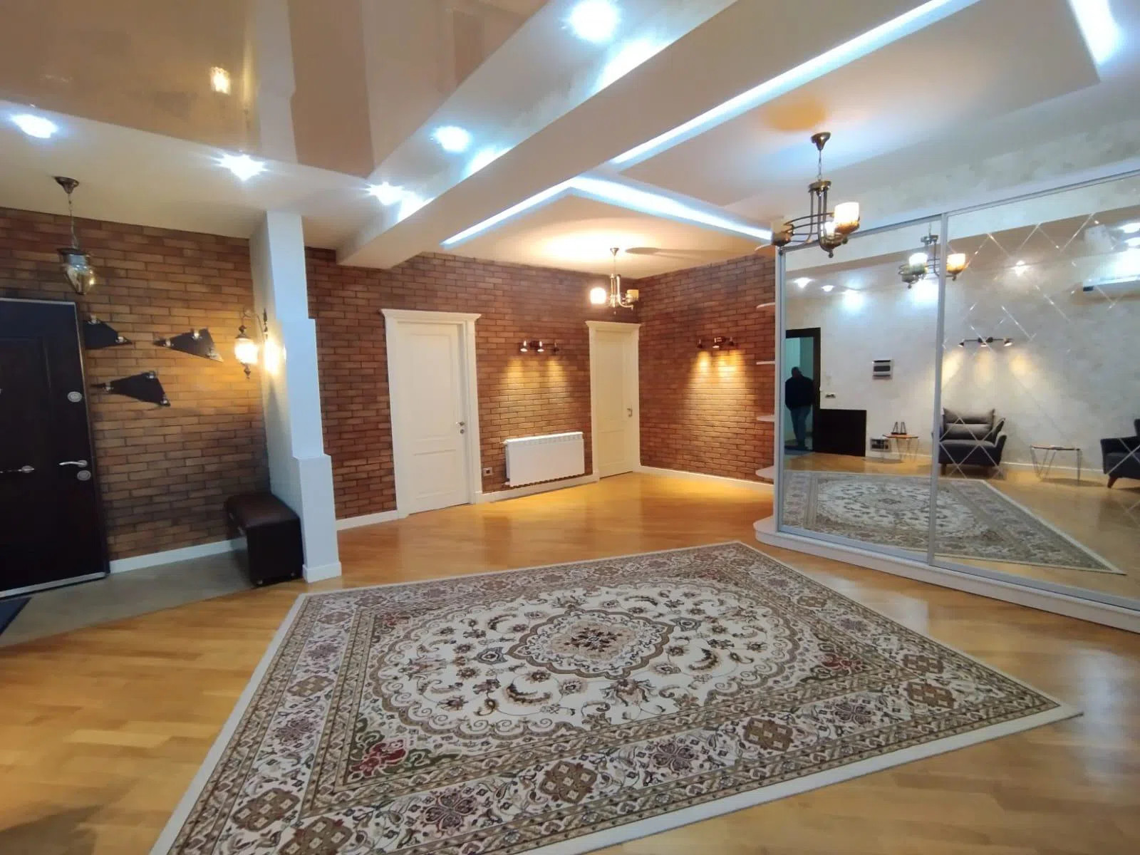 3 otaqlı mənzil 170 m² kirayə verilir — Mənzil, Bakı (2)