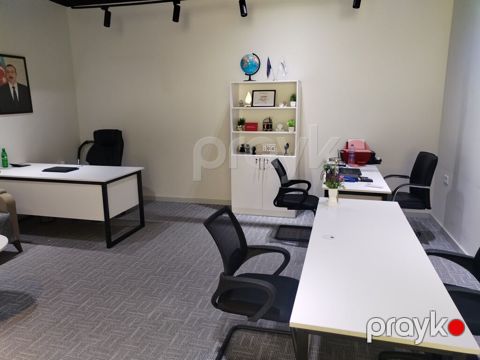 Ofis mebeli dəsti – müasir dizayn, metal karkaslı Tərkibi: - 1 ədəd — Bakı