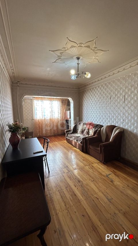 İcarəyə verilir 2 otaqlı köhnə tikili 55 m² — Bakı
